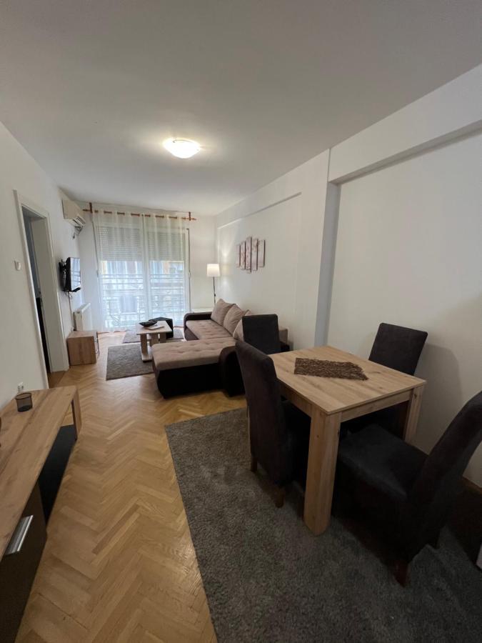Apartment Dostojevski Novi Sad Extérieur photo